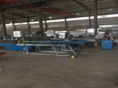 輕鋼龍骨生產(chǎn)設(shè)備