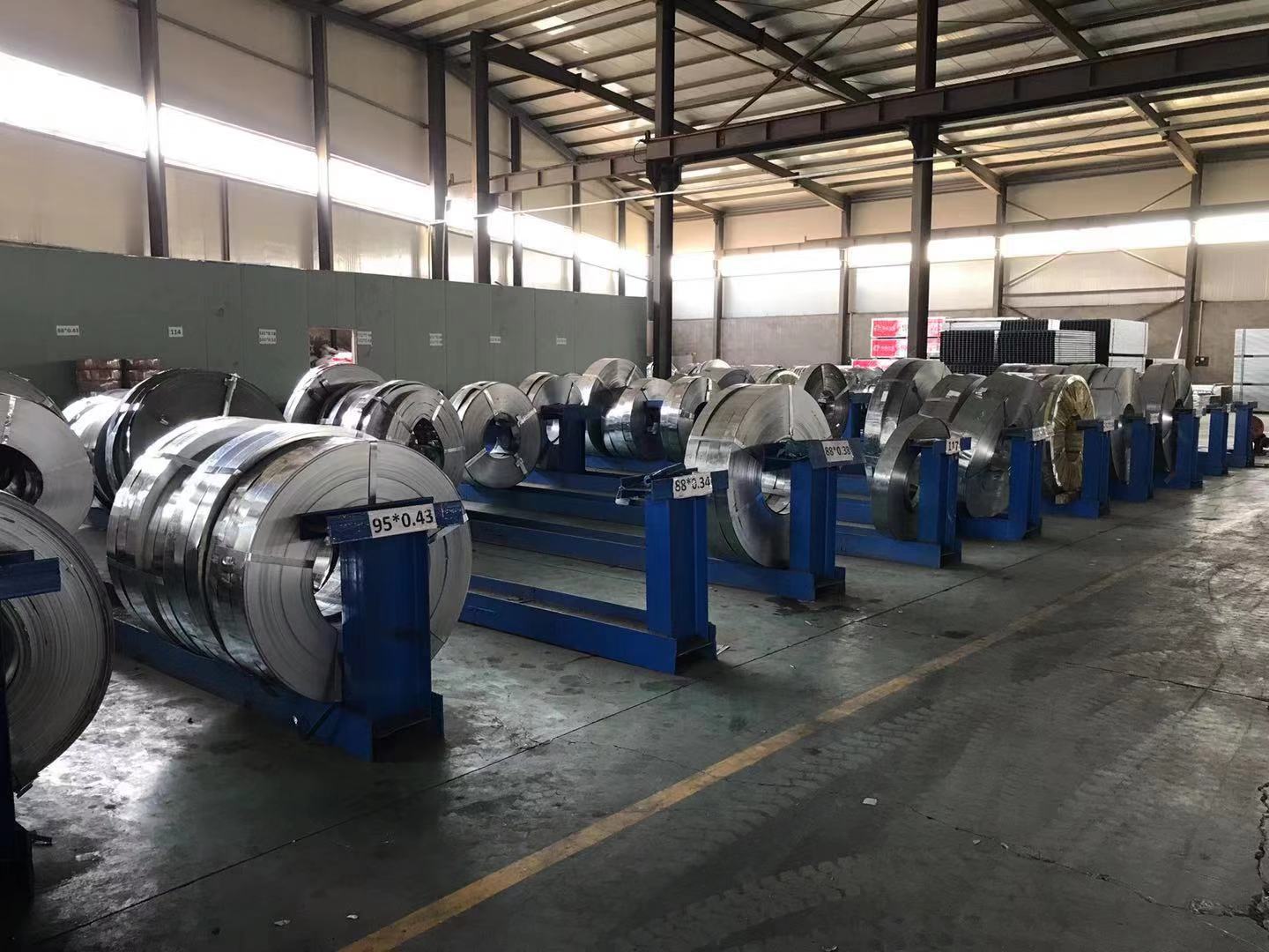 輕鋼龍骨生產(chǎn)廠(chǎng)家